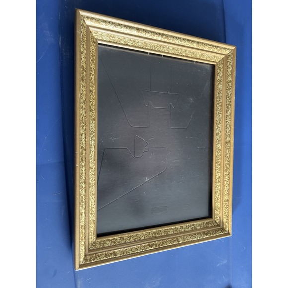 Vintage Photo Frame With Plastic Photo Cover Insert - Picture 3 of 6